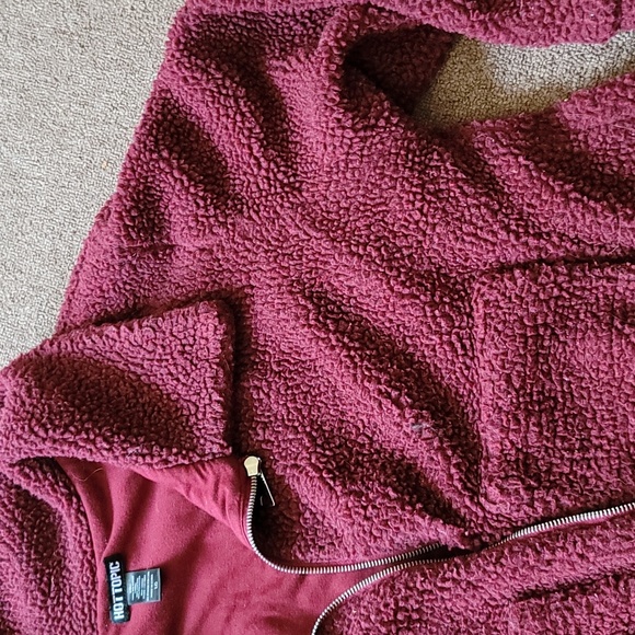 Hot topic burgundy red large sherpa jacket/throw over - Picture 6 of 6